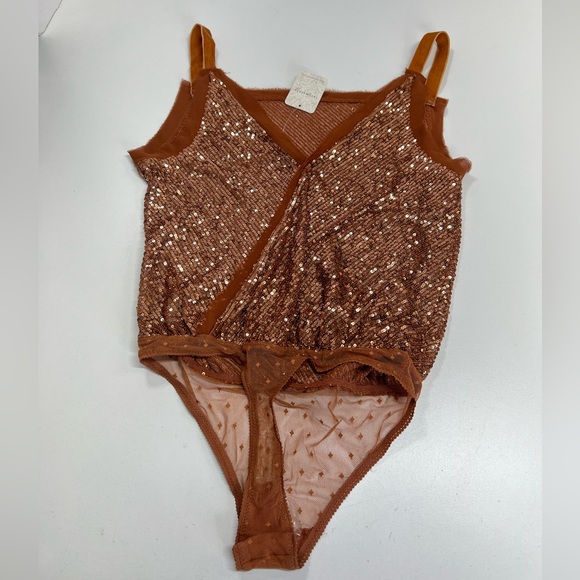 Free People Shimmer & Shine Bodysuit in Sunset Sequins New With Tags Size XS - Picture 4 of 12